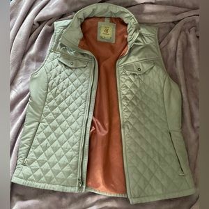 Royal Robbins XL Light Grey Quilted Puffer Vest w/Peach colored lining